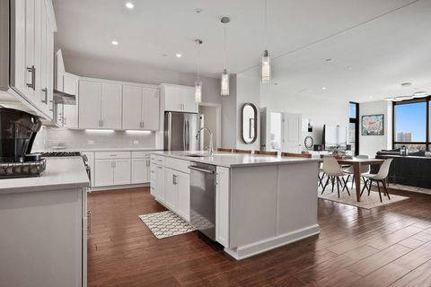 Photo of 250 W Spring Street 615 #615, Columbus, OH 43215 (MLS # 226007100)