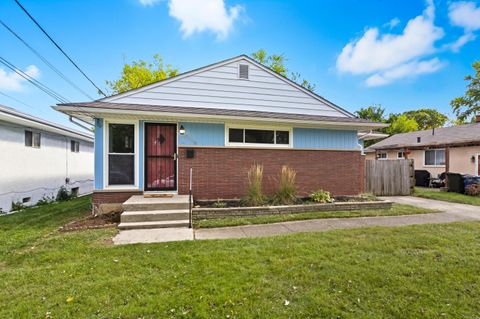 Photo of 2890 Medina Avenue, Columbus, OH 43224 (MLS # 225038455)