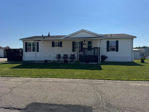 Photo of 299 Ronald Drive, Pataskala, OH 43062 (MLS # 226017597)