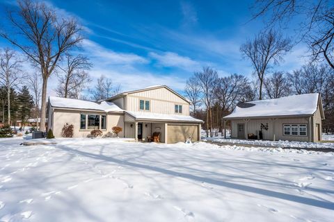 Photo of 8176 Kennedy Road, Blacklick, OH 43004 (MLS # 226003299)