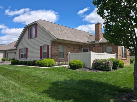 Photo of 2609 Landings Way 29 #29, Grove City, OH 43123 (MLS # 225038320)