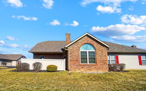 Photo of 2609 Landings Way 29 #29, Grove City, OH 43123 (MLS # 225038320)