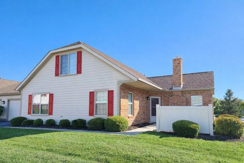 Photo of 2609 Landings Way 29 #29, Grove City, OH 43123 (MLS # 225038320)