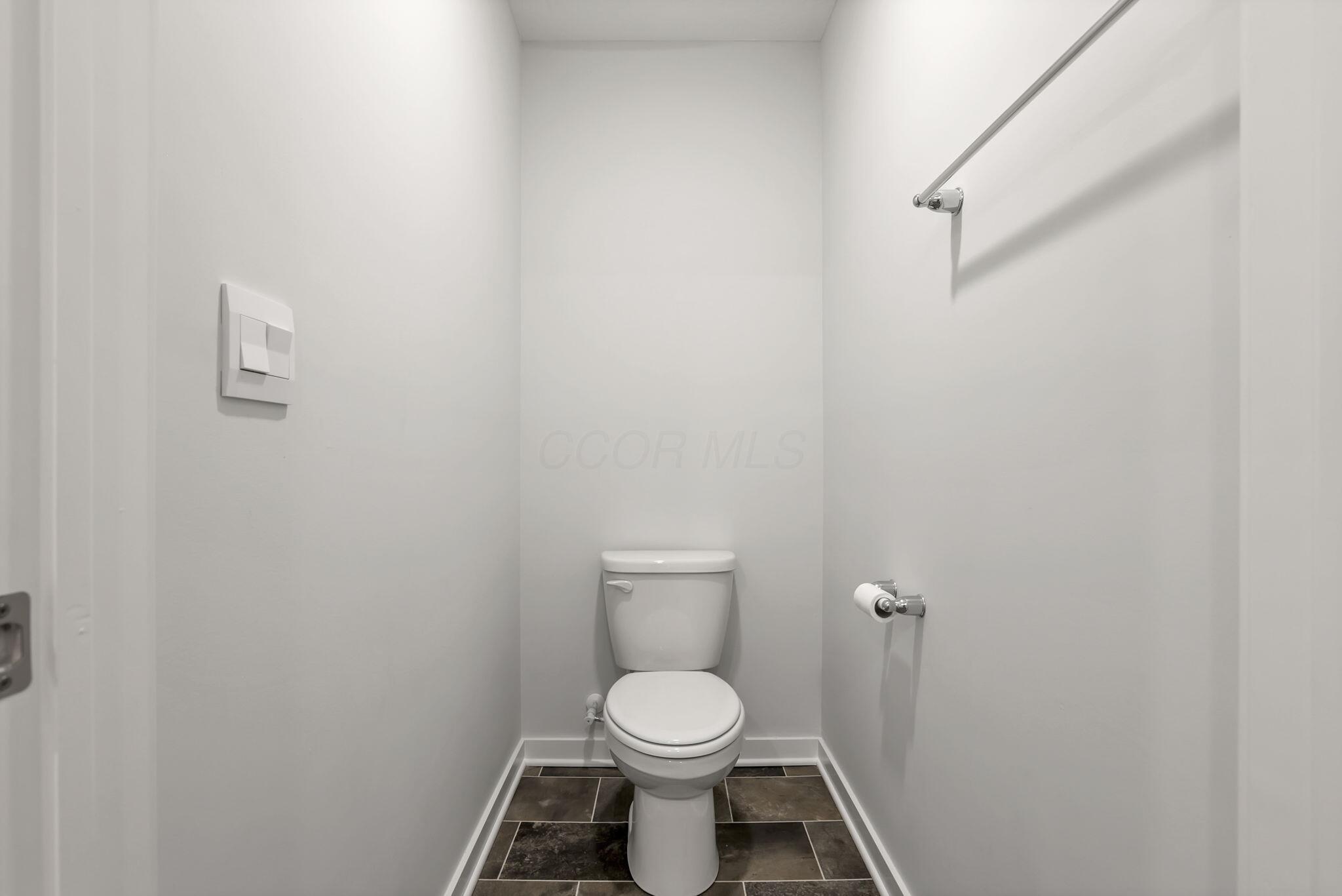3039 Lamptonridge Drive, Columbus, Ohio image 33