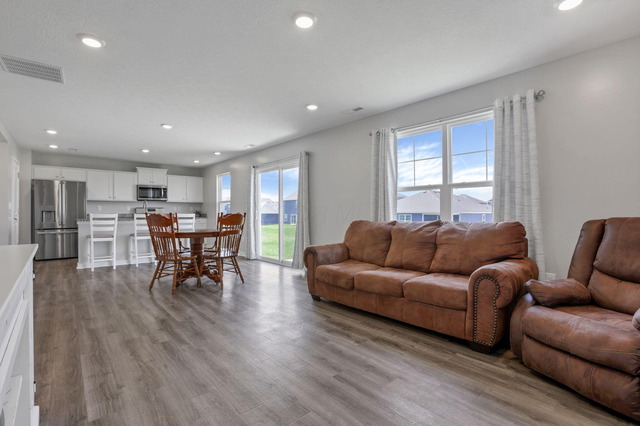 3039 Lamptonridge Drive, Columbus, Ohio image 14