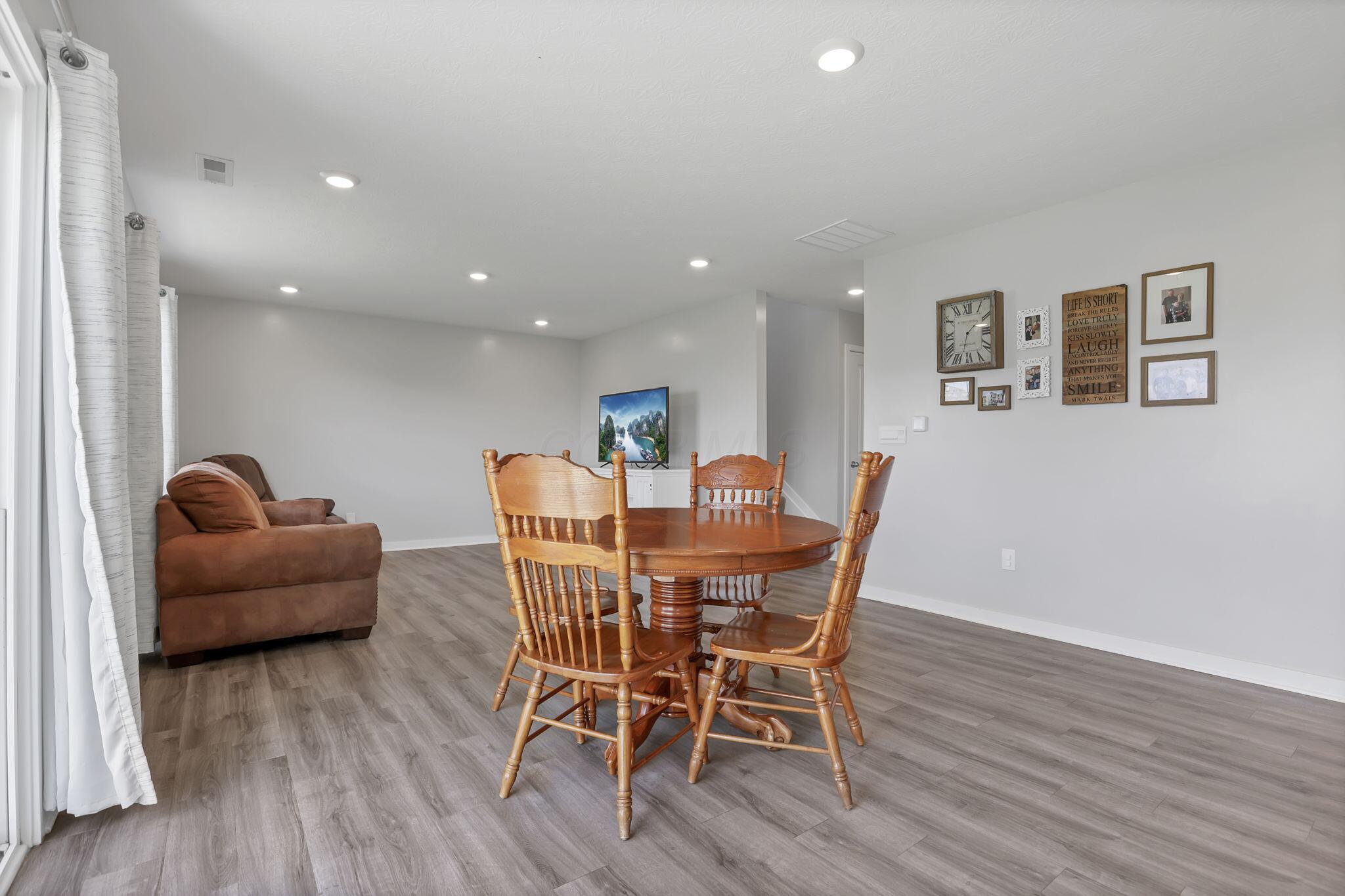 3039 Lamptonridge Drive, Columbus, Ohio image 16