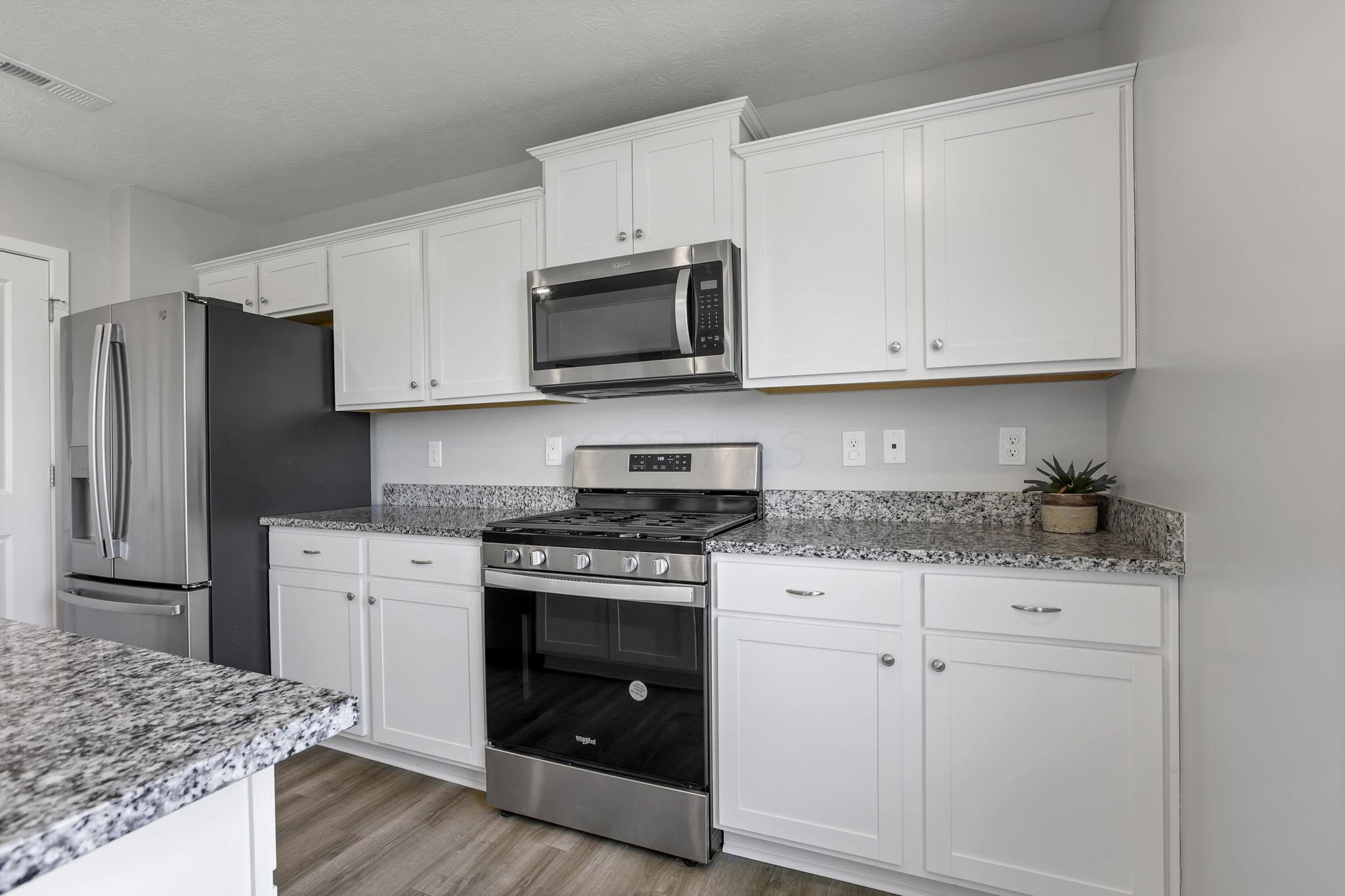 3039 Lamptonridge Drive, Columbus, Ohio image 22