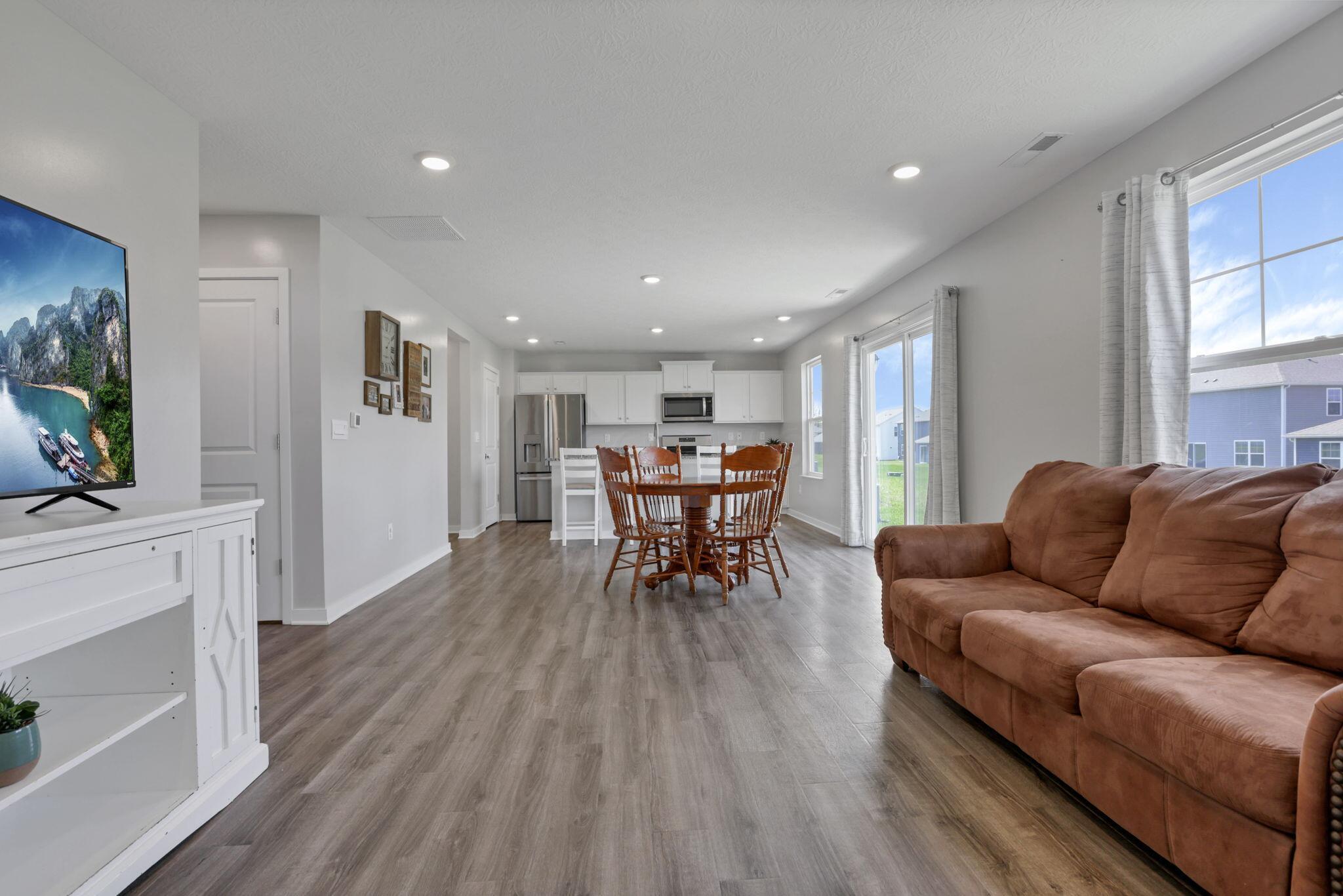 3039 Lamptonridge Drive, Columbus, Ohio image 13