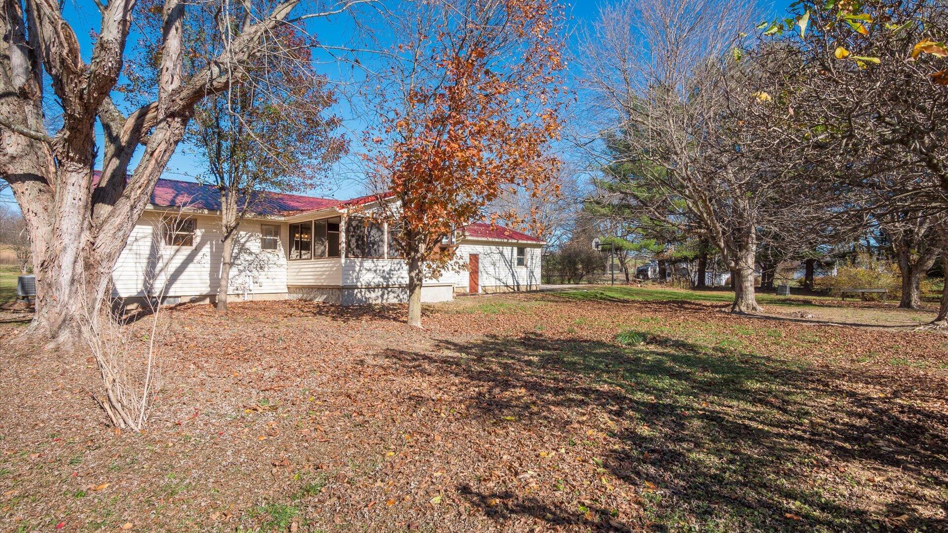7875 Fultonrose Road, Roseville, Ohio image 34