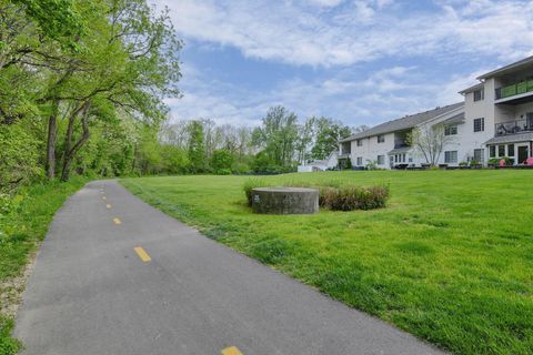 Tiny photo for 6120 Harbour Pointe 202 #202, Columbus, OH 43231 (MLS # 226015045)