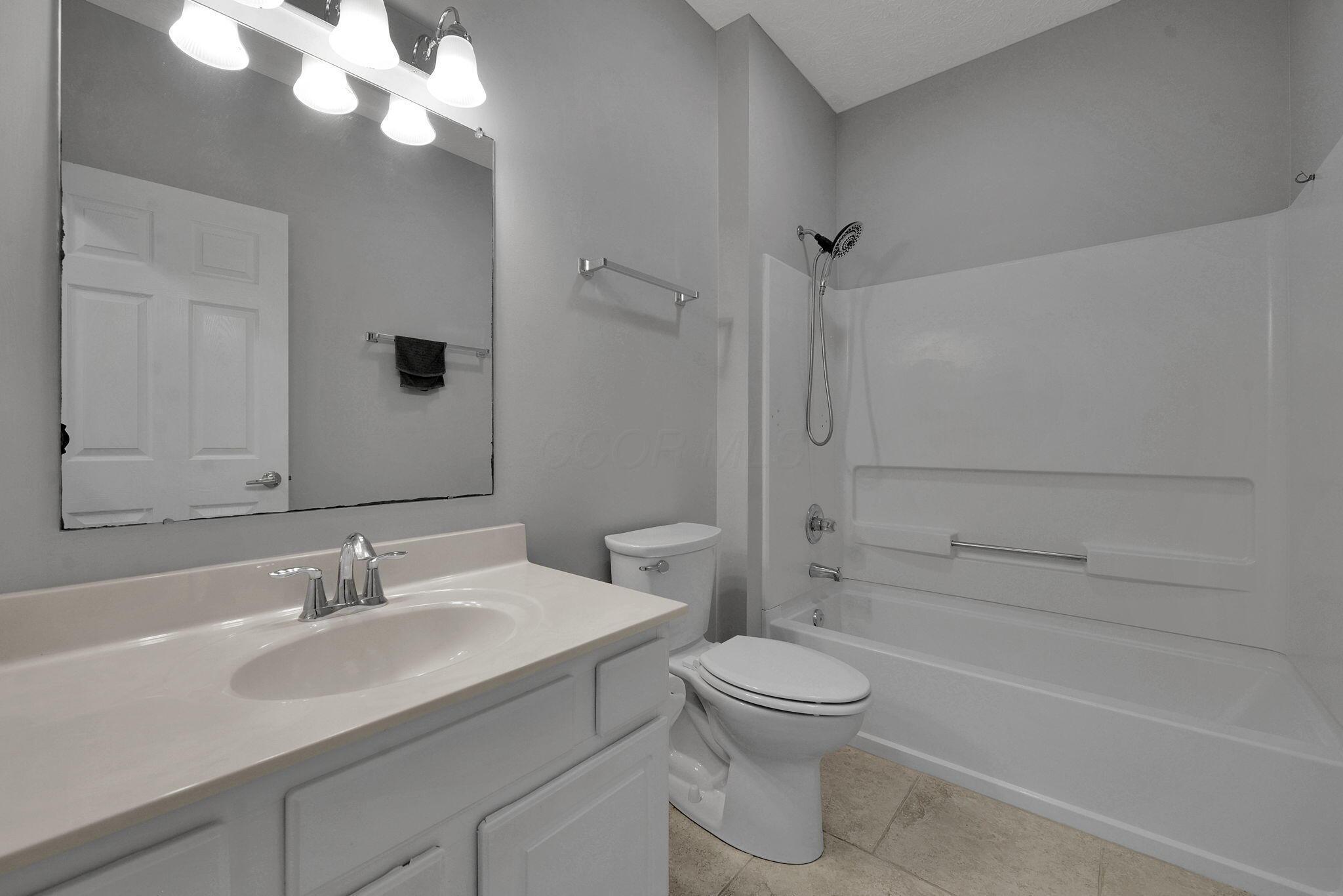 6120 Harbour Pointe 202