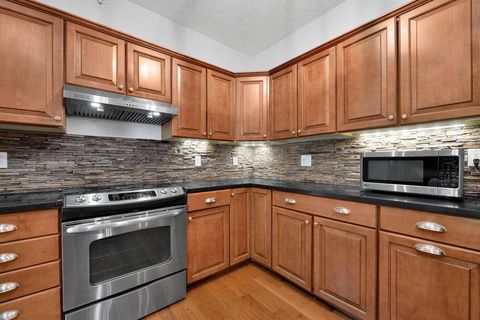 Tiny photo for 6120 Harbour Pointe 202 #202, Columbus, OH 43231 (MLS # 226015045)