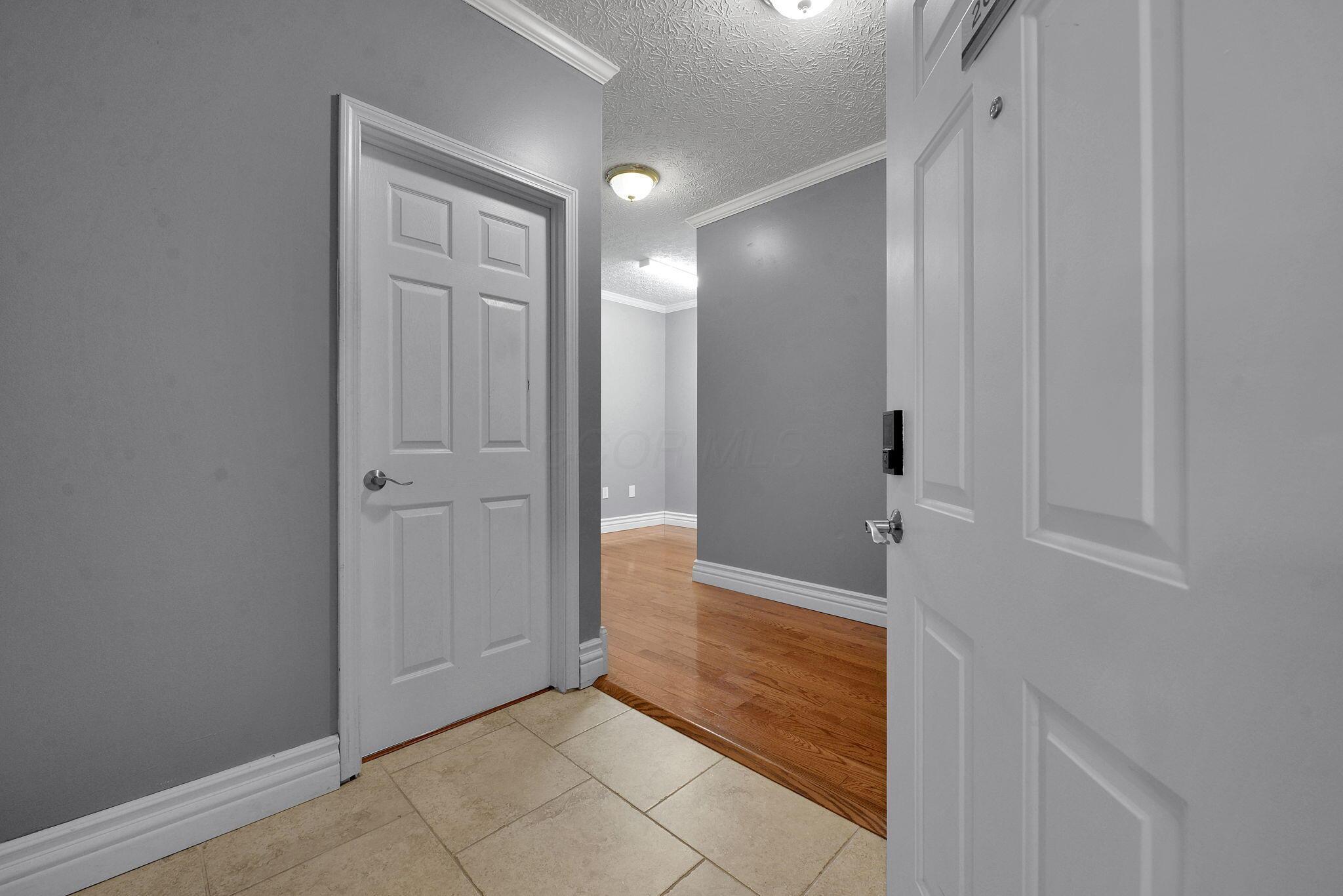 6120 Harbour Pointe 202