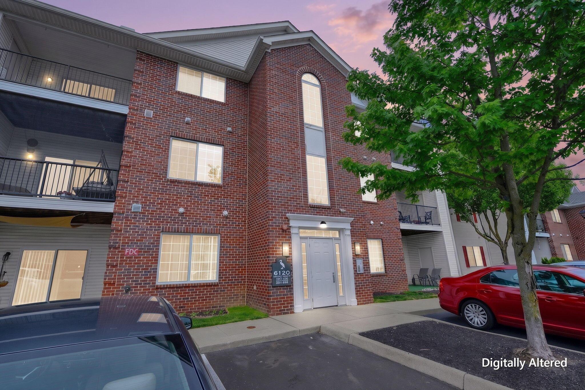 6120 Harbour Pointe 202