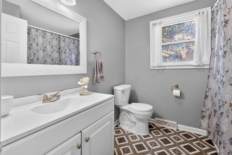 Tiny photo for 2755 Cryodon Boulevard W, Columbus, OH 43232 (MLS # 226037347)