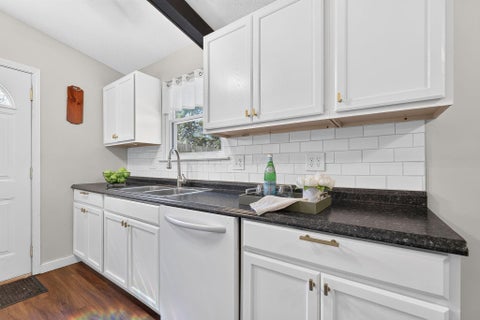 Tiny photo for 2755 Cryodon Boulevard W, Columbus, OH 43232 (MLS # 226037347)