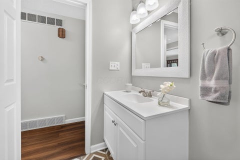 Tiny photo for 2755 Cryodon Boulevard W, Columbus, OH 43232 (MLS # 226037347)