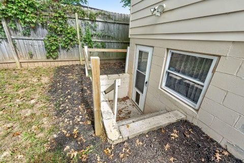 Tiny photo for 2755 Cryodon Boulevard W, Columbus, OH 43232 (MLS # 226037347)