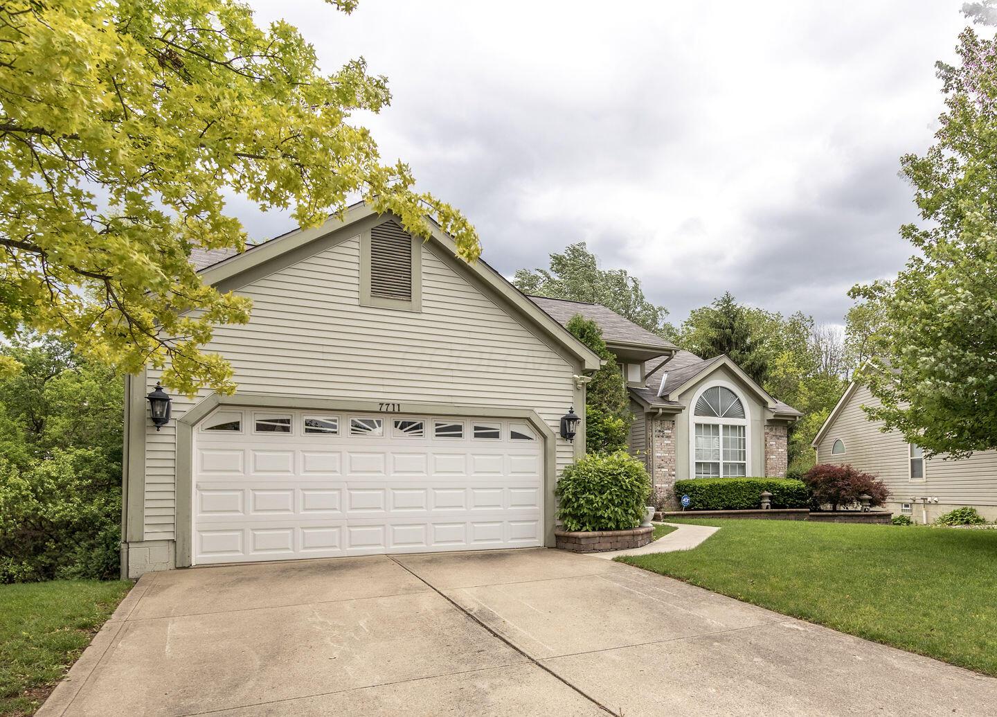 7711 Eagle Creek Drive, Pickerington, Ohio image 3