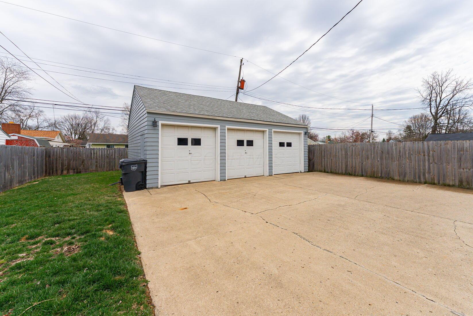 4172 Ashgrove Drive, Grove City, Ohio image 48