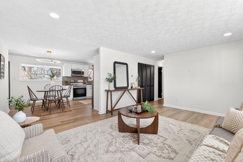 Tiny photo for 1553 Parkinson Drive, Reynoldsburg, OH 43068 (MLS # 226002719)