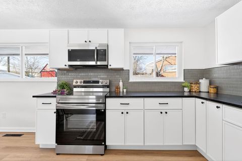 Tiny photo for 1553 Parkinson Drive, Reynoldsburg, OH 43068 (MLS # 226002719)