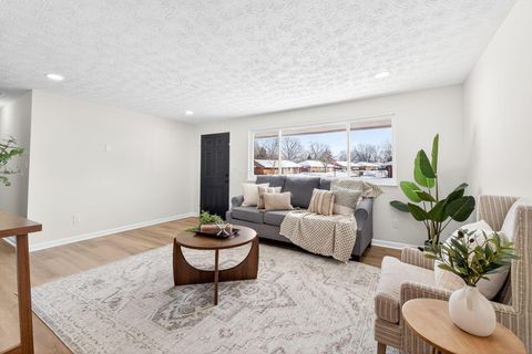 Tiny photo for 1553 Parkinson Drive, Reynoldsburg, OH 43068 (MLS # 226002719)