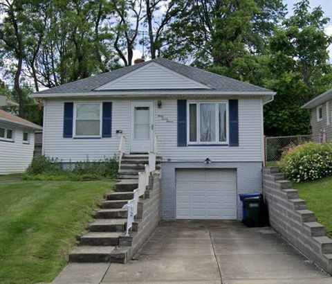 Photo of 3711 Klusner Avenue, Cleveland, OH 44134 (MLS # 225045986)