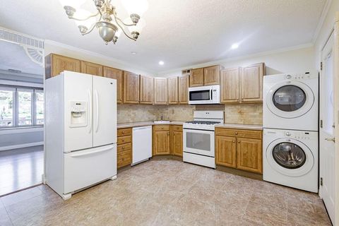 Tiny photo for 145 Ridgeview Court, Johnstown, OH 43031 (MLS # 226019668)