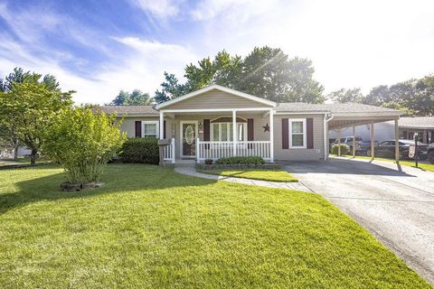Photo of 145 Ridgeview Court, Johnstown, OH 43031 (MLS # 226019668)