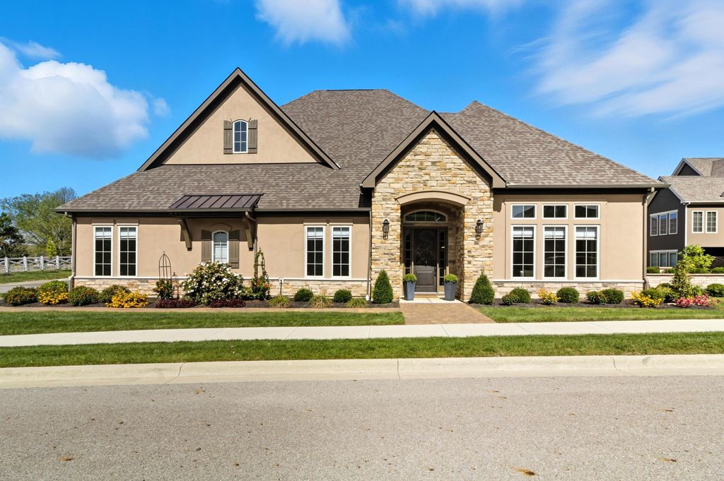 Photo of 3327 Wolf Ridge Drive, Dublin, OH 43017 (MLS # 226009297)