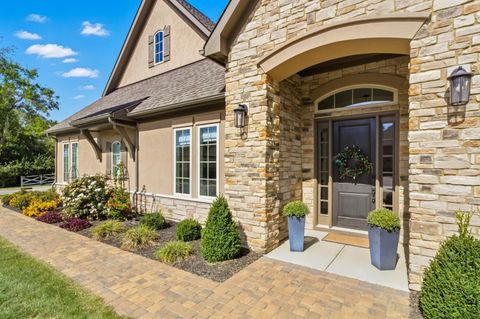 Photo of 3327 Wolf Ridge Drive, Dublin, OH 43017 (MLS # 226009297)