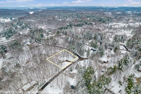 Tiny photo for 439 Pine Tree Drive NE, Granville, OH 43023 (MLS # 225044662)