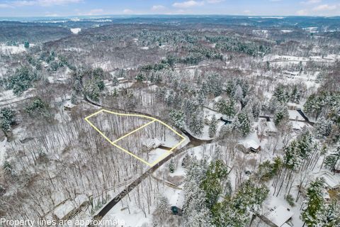 Tiny photo for 439 Pine Tree Drive NE, Granville, OH 43023 (MLS # 225044662)