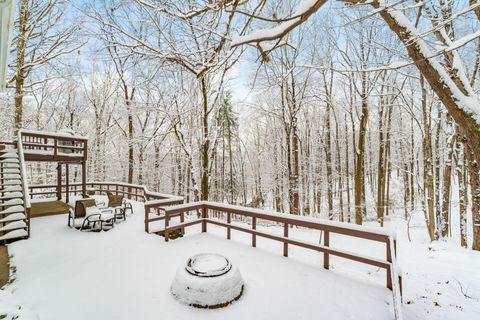 Tiny photo for 439 Pine Tree Drive NE, Granville, OH 43023 (MLS # 225044662)