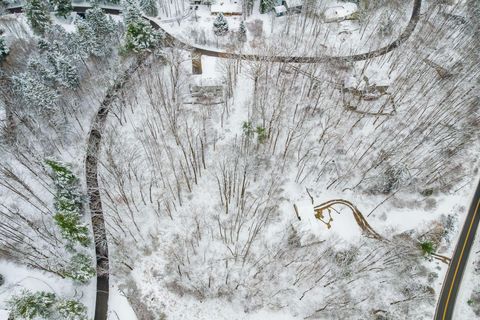 Tiny photo for 439 Pine Tree Drive NE, Granville, OH 43023 (MLS # 225044662)