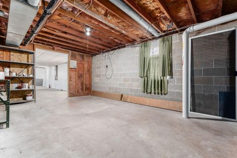 Tiny photo for 439 Pine Tree Drive NE, Granville, OH 43023 (MLS # 225044662)