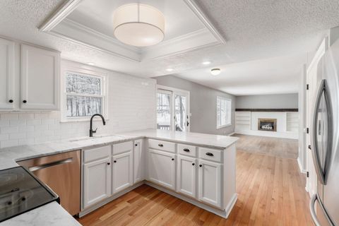 Tiny photo for 439 Pine Tree Drive NE, Granville, OH 43023 (MLS # 225044662)