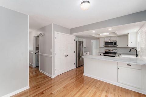 Tiny photo for 439 Pine Tree Drive NE, Granville, OH 43023 (MLS # 225044662)