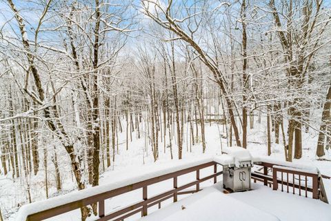 Tiny photo for 439 Pine Tree Drive NE, Granville, OH 43023 (MLS # 225044662)