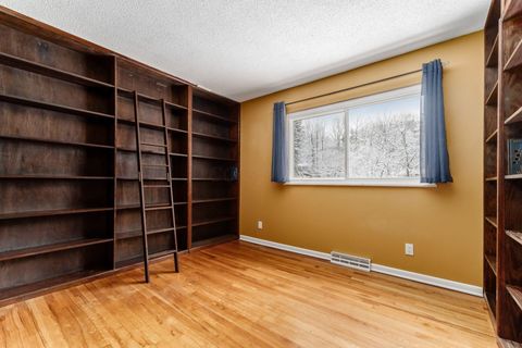 Tiny photo for 439 Pine Tree Drive NE, Granville, OH 43023 (MLS # 225044662)