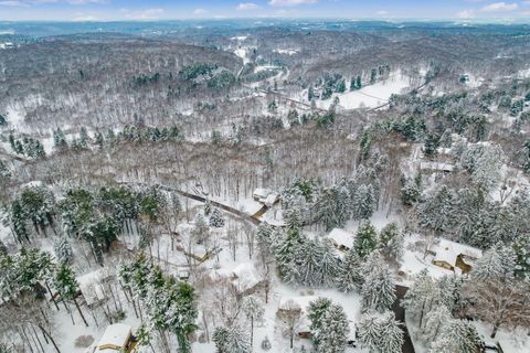 Tiny photo for 439 Pine Tree Drive NE, Granville, OH 43023 (MLS # 225044662)