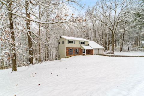 Tiny photo for 439 Pine Tree Drive NE, Granville, OH 43023 (MLS # 225044662)