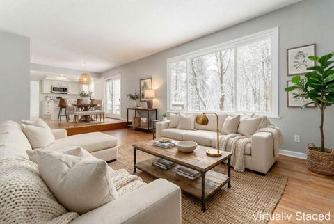 Tiny photo for 439 Pine Tree Drive NE, Granville, OH 43023 (MLS # 225044662)