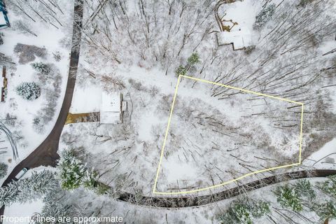 Tiny photo for 439 Pine Tree Drive NE, Granville, OH 43023 (MLS # 225044662)