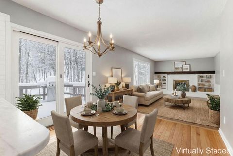 Tiny photo for 439 Pine Tree Drive NE, Granville, OH 43023 (MLS # 225044662)