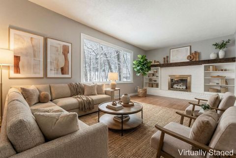 Tiny photo for 439 Pine Tree Drive NE, Granville, OH 43023 (MLS # 225044662)