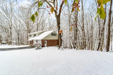 Tiny photo for 439 Pine Tree Drive NE, Granville, OH 43023 (MLS # 225044662)