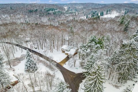 Tiny photo for 439 Pine Tree Drive NE, Granville, OH 43023 (MLS # 225044662)