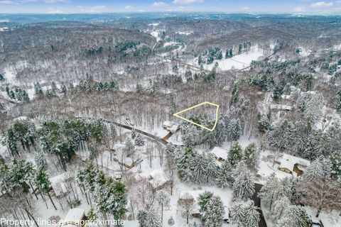 Tiny photo for 439 Pine Tree Drive NE, Granville, OH 43023 (MLS # 225044662)